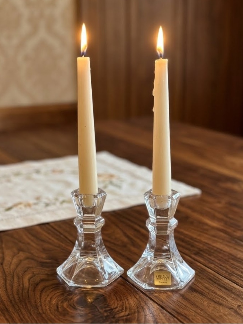 MIKASA Crystal Glass Candlestick Holders. AUSTRIA
Set of 2
NEW